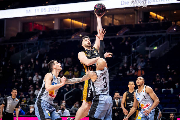 朱俊龙挺身 朱俊龙挺身