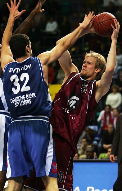 刻挺身而出 刻挺身而出